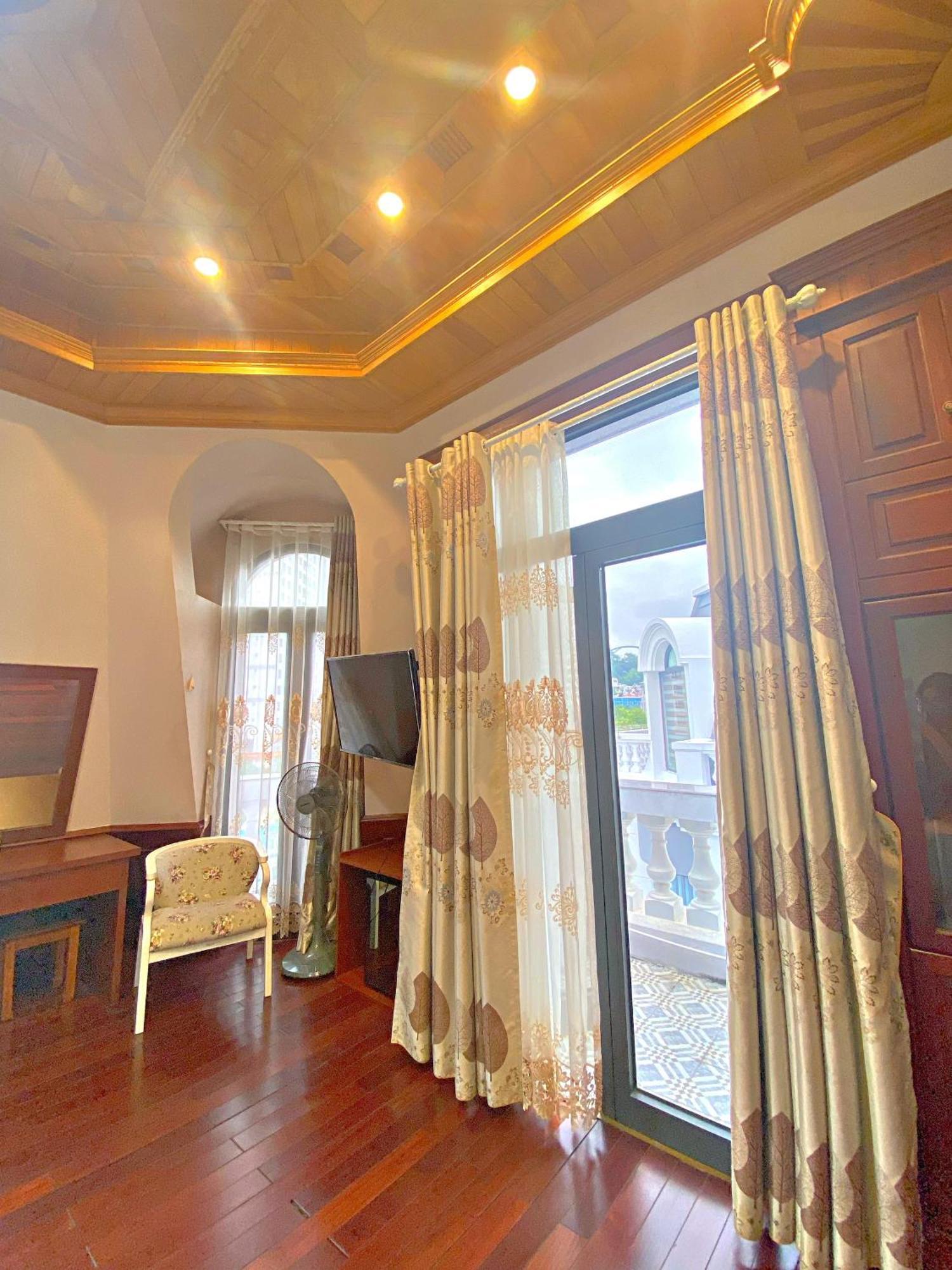 Blue Diamond Hotel Ha Long Exterior photo